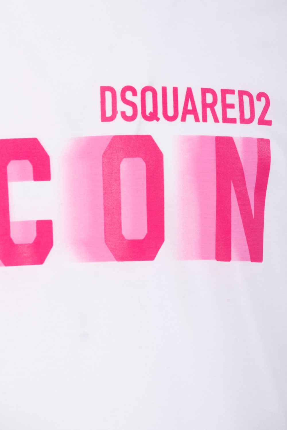 shop DSQUARED2 Saldi T-shirt: DSQUARED2 t-shirt "Icon".
Girocollo.
Maniche corte.
Vestibilità regolare.
Composizione: 100% Cotone.
Fabbricato in Romania.. S79GC0082 S23009-967X number 9767275